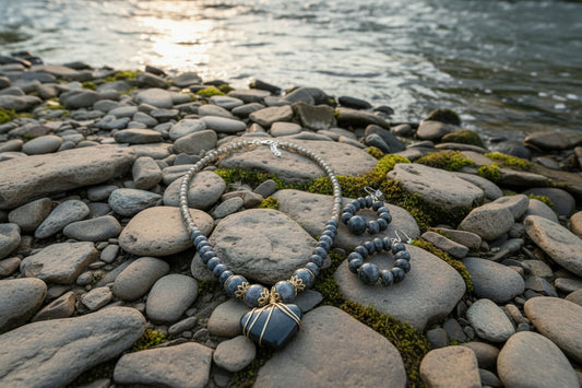 Running Deer 0025 Labradorite Pendant Necklace and Earring Set